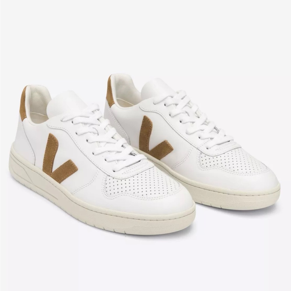 Veja V-10 White/Camel Size 7 Sneakers